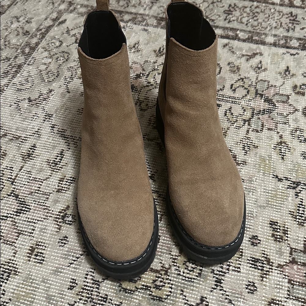 Marc Fisher chunky boots - Picture 2 of 3